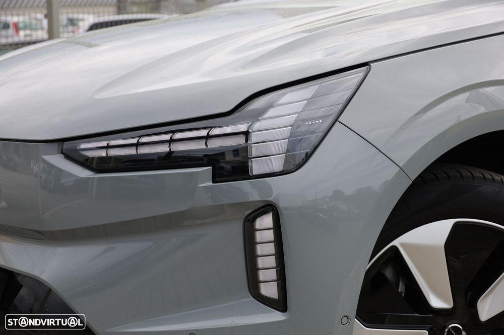 Volvo EX90 104 kWh Single Motor Core - 45