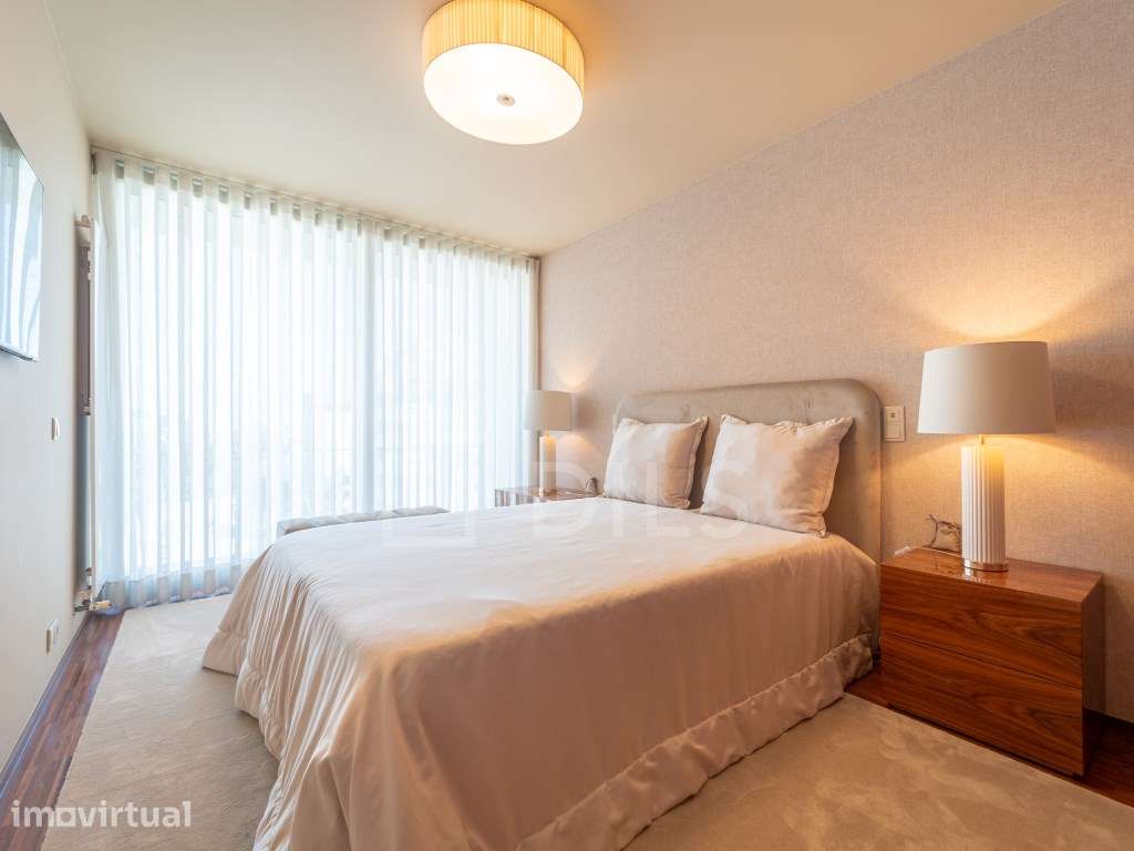 Apartamento T2 com varandas e garagem - Grande imagem: 4/26