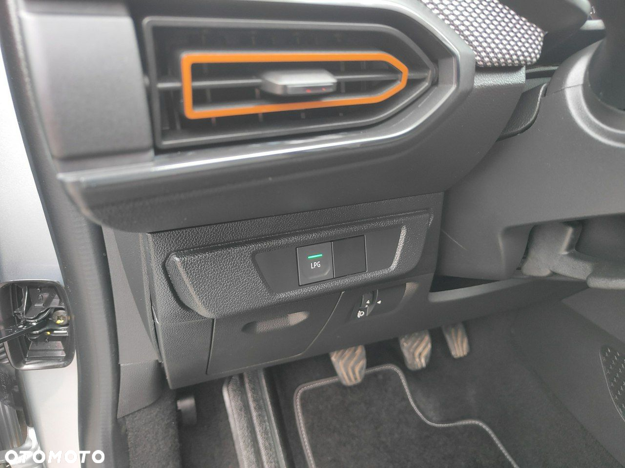 Dacia Sandero Stepway TCe 100 Celebration - 15