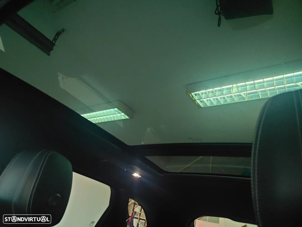 Land Rover Range Rover Velar 2.0 D R-Dynamic HSE - 31