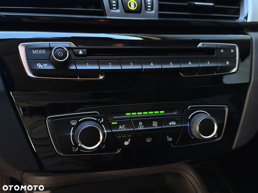 BMW X1 sDrive18d - 28