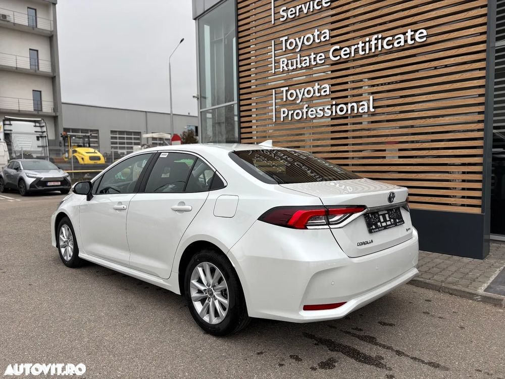 Toyota Corolla 1.8 Hybrid Business Edition - 5