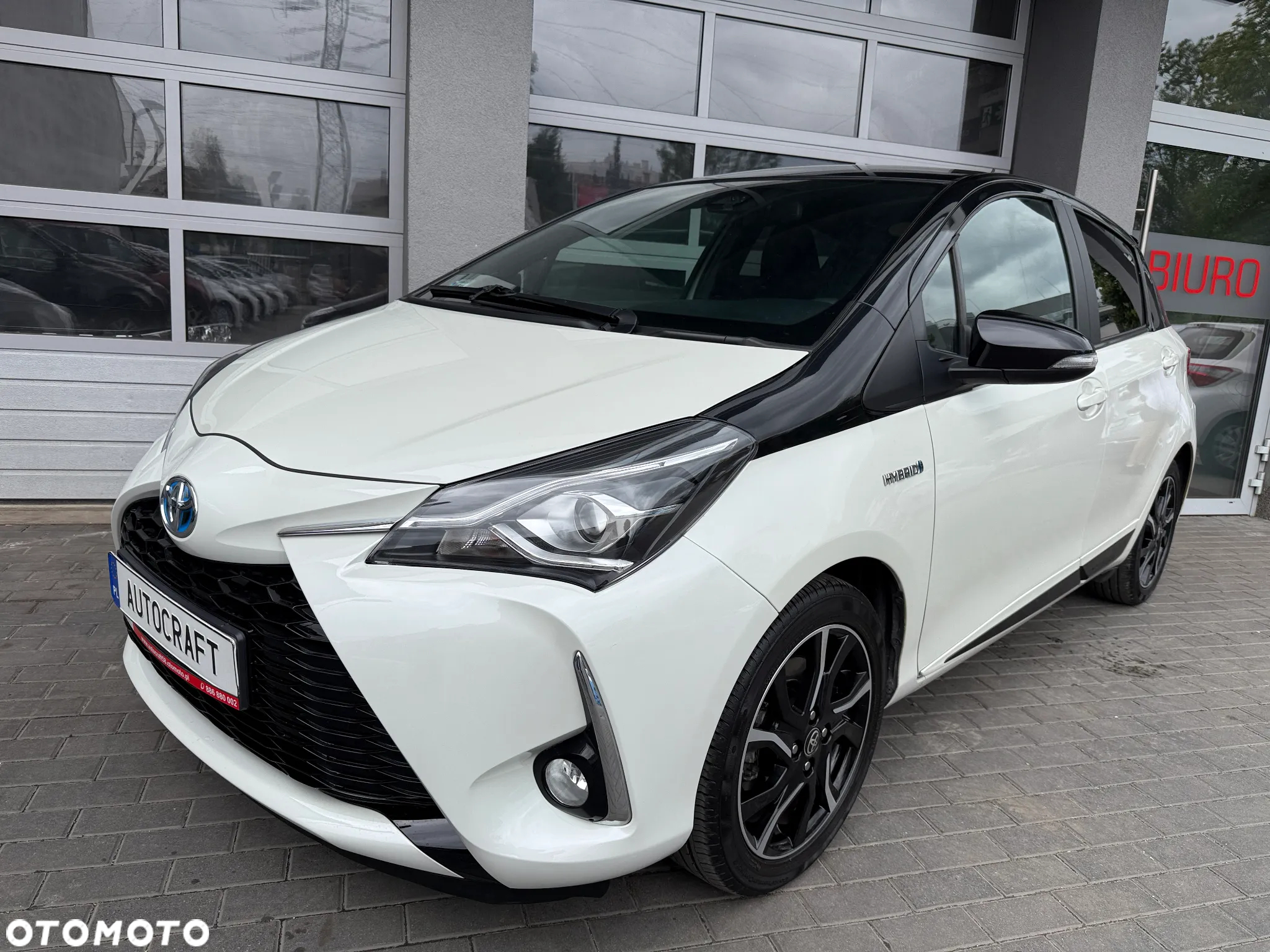 Toyota Yaris Hybrid 100 Selection Passion - 25