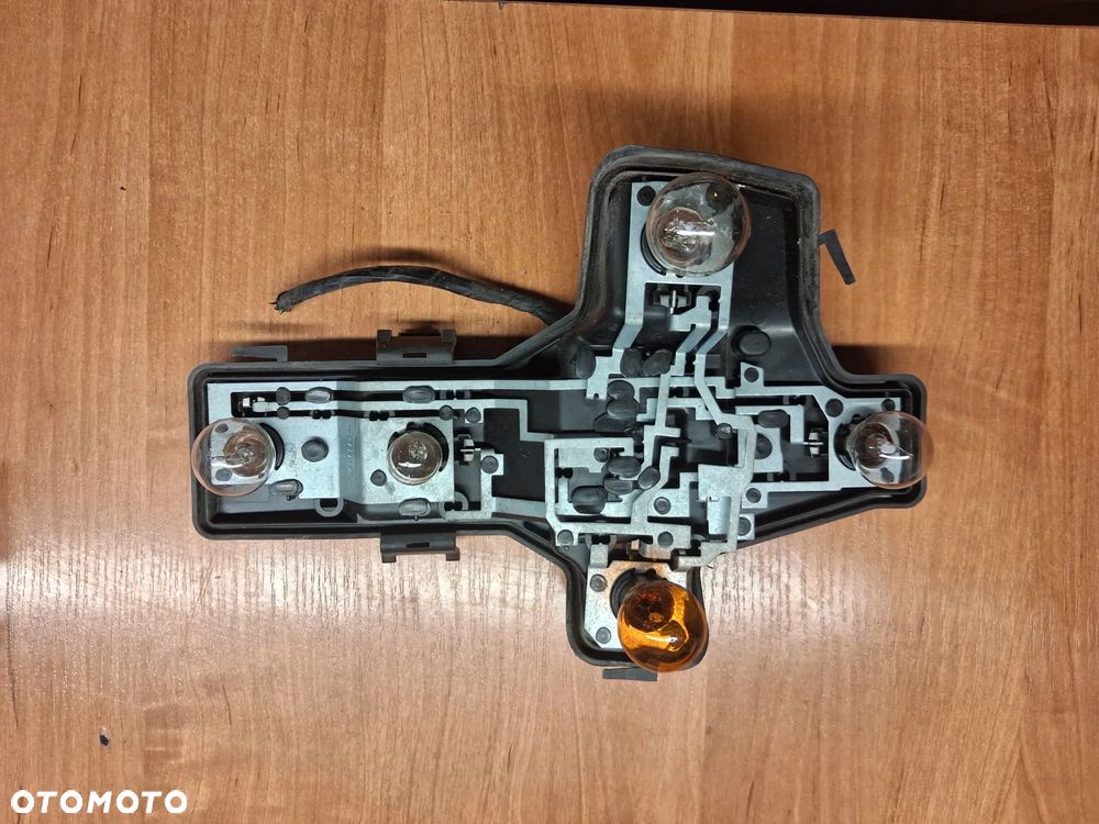 Wkład lampy VW TOURAN I prawy lewy tył 1T0945257A   1T0945258A  OE - 6