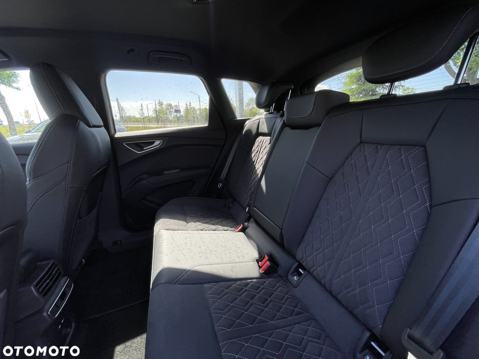 Audi Q4 e-tron - 10