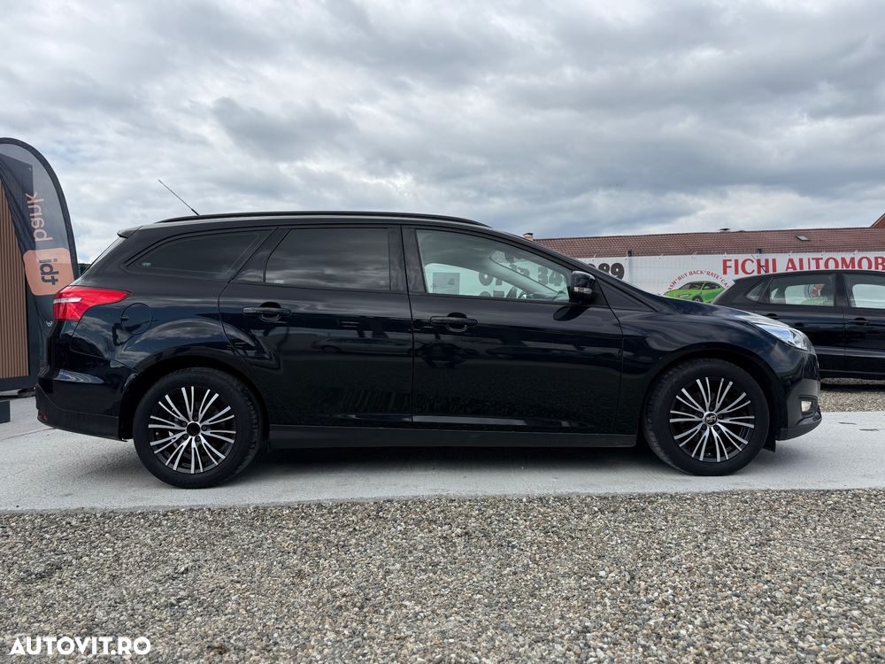 Ford Focus 1.5 TDCi DPF Start-Stopp-System Titanium - 6