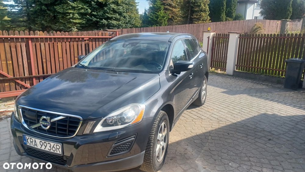 Volvo XC 60 D5 AWD Momentum - 4