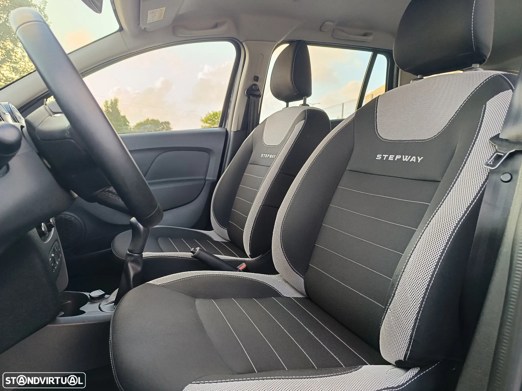 Dacia Logan MCV 0.9 TCe Stepway - 6