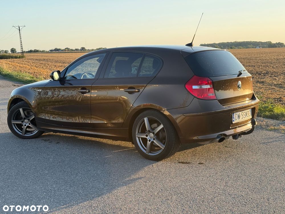 BMW 1 Series 2009 photo 4