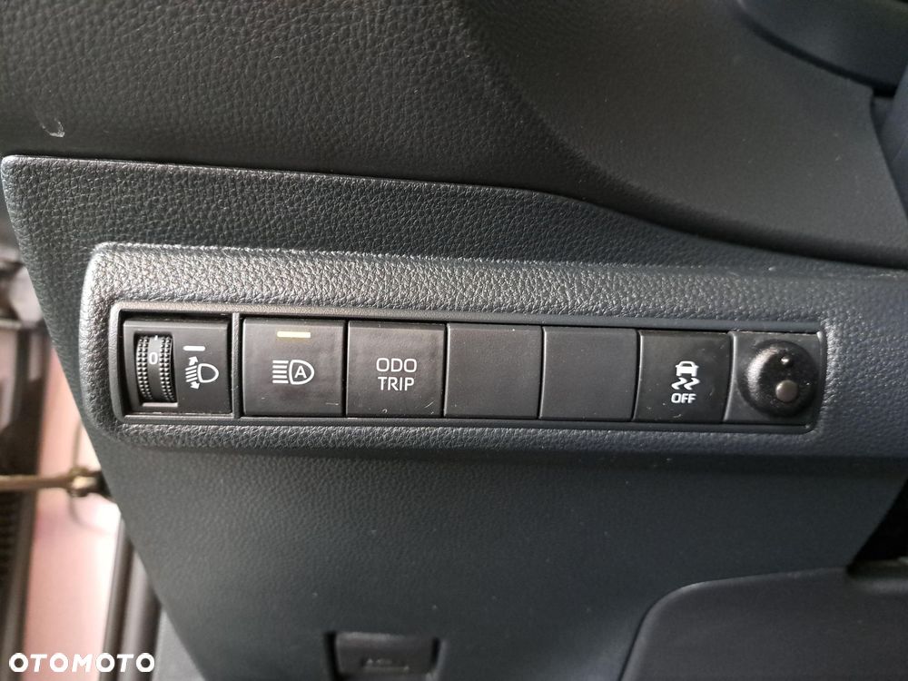 Toyota Corolla 1.8 Hybrid Comfort - 33