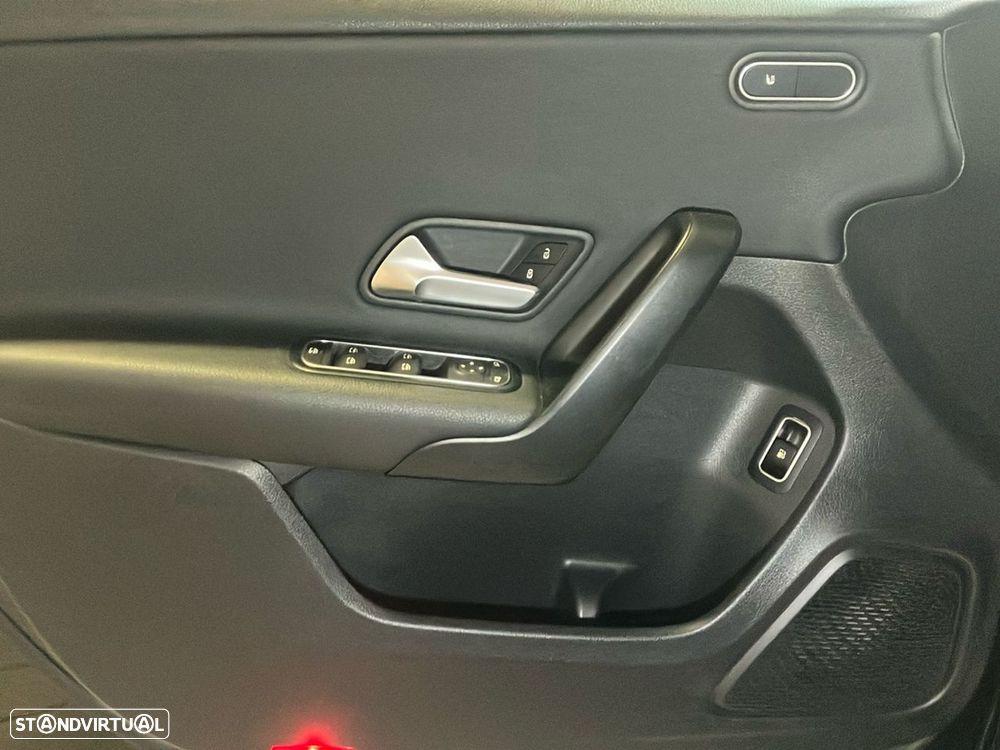 Mercedes-Benz A 250 Limousine - 18