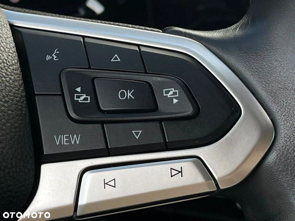 Volkswagen Golf VIII 1.5 TSI EVO Life - 21