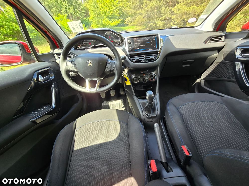 Peugeot 208 1.2 PureTech GPF Signature S&S - 12