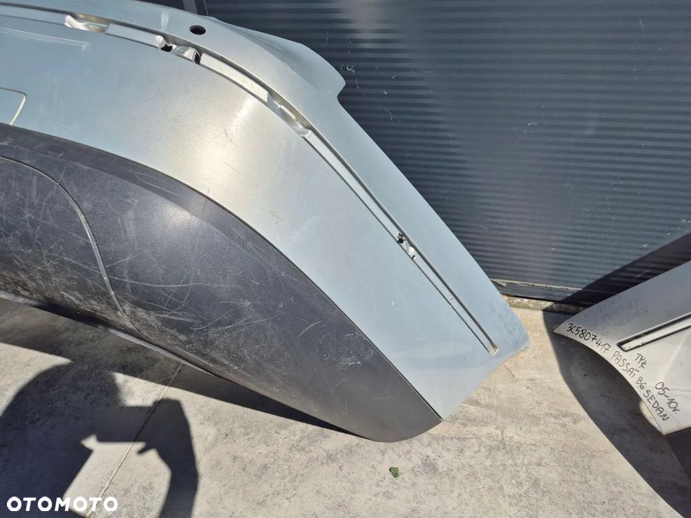 ORYGINALNY ZDERZAK  TYLNY  PASSAT B6 - 5