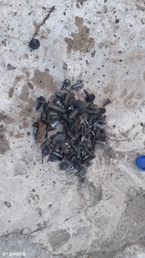 Pas przod Audi Q7 3.0TDI - 3