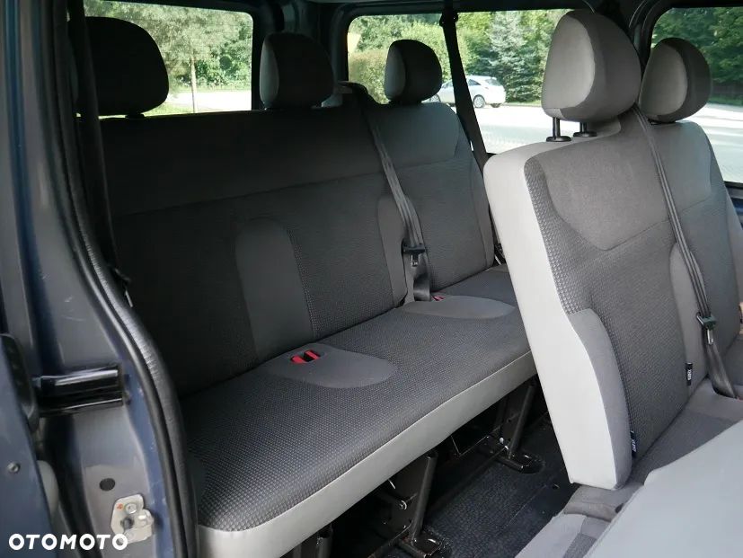 Opel Vivaro - 11