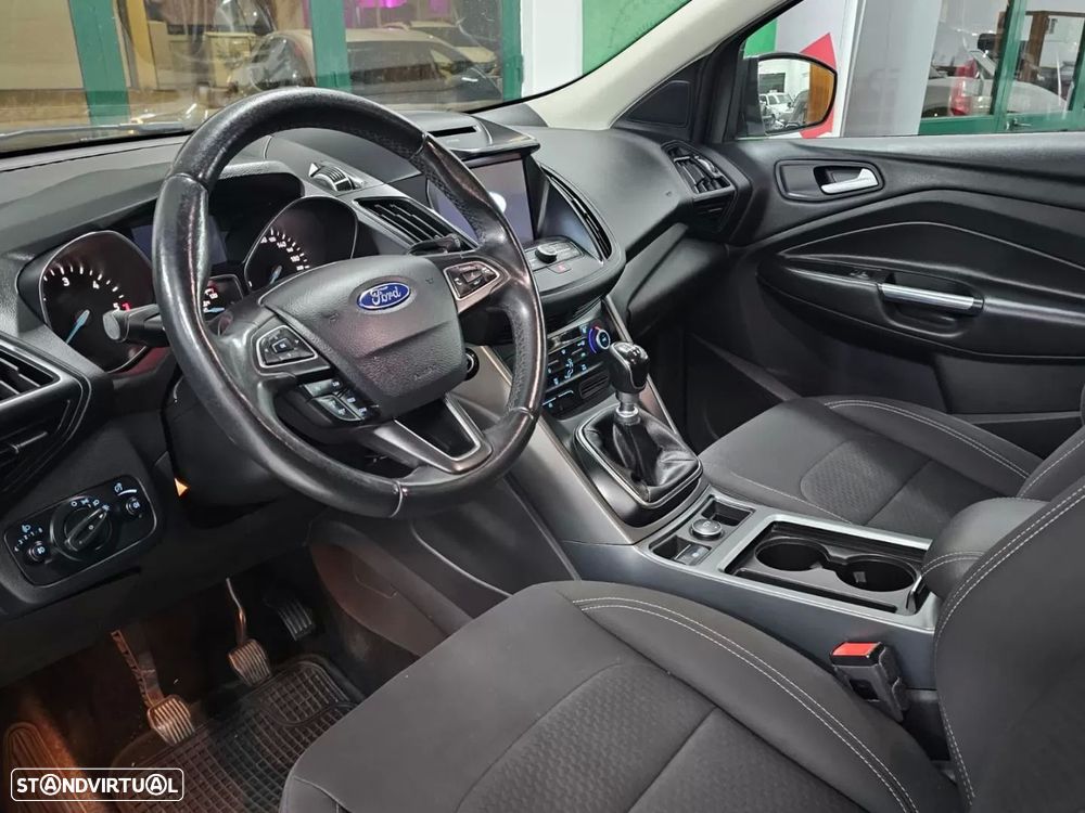 Ford Kuga 1.5 TDCi Titanium - 3