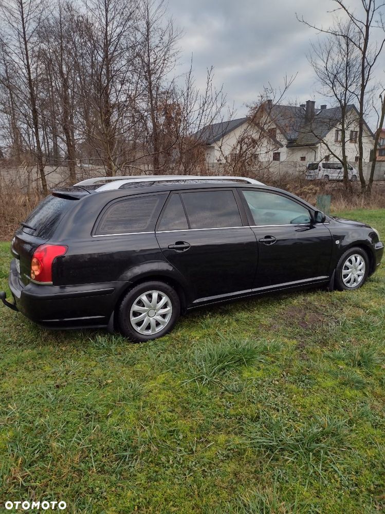 Toyota Avensis - 3