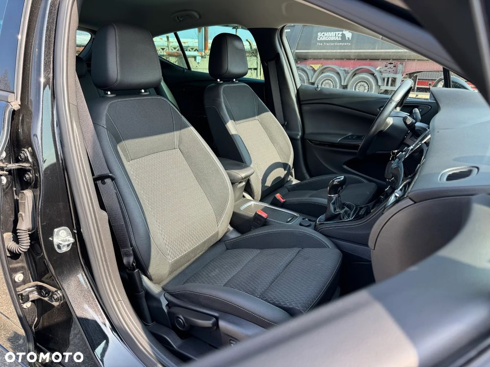 Opel Astra 1.4 Turbo Start/Stop Dynamic - 33