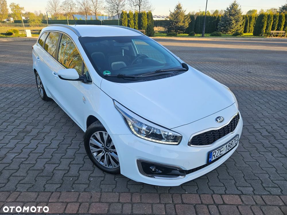 Kia Ceed 1.6 CRDi 136 ISG Dream-Team Edition - 7