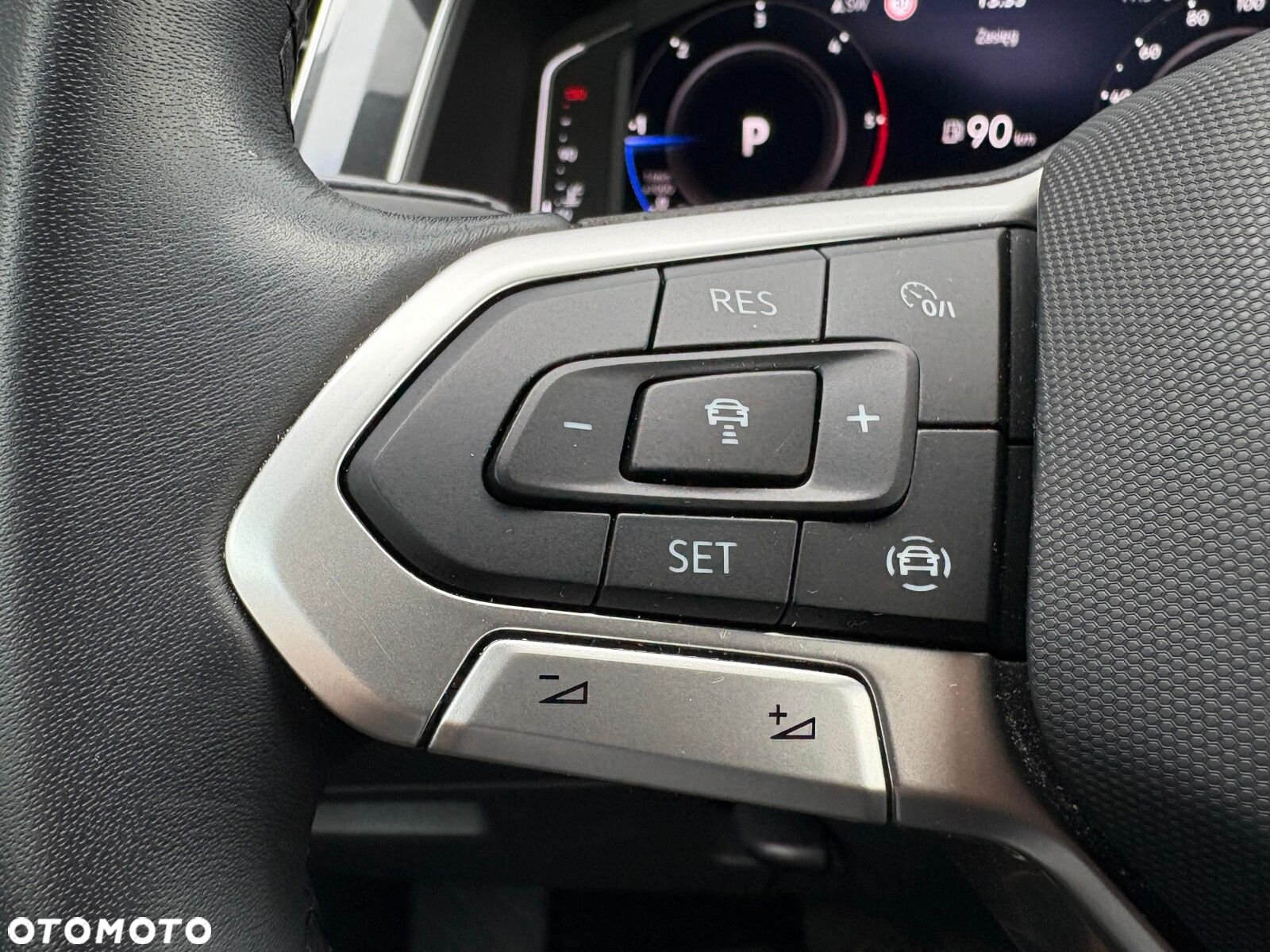 Volkswagen Tiguan 2.0 TDI SCR Elegance DSG - 25