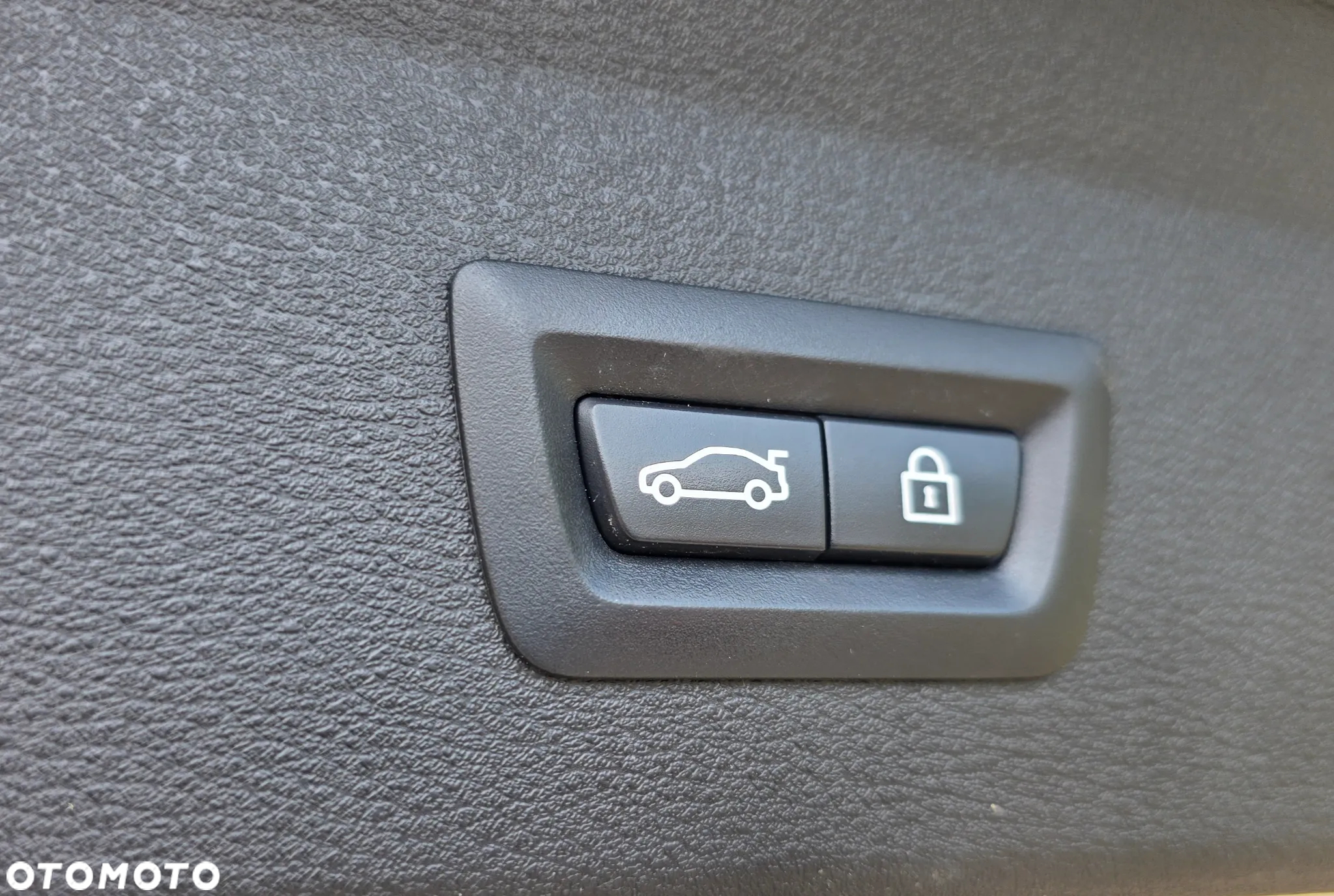 BMW X1 sDrive18i - 16