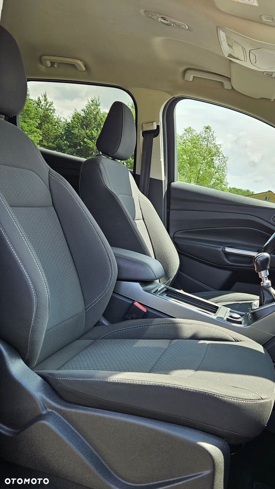 Ford Kuga 1.5 EcoBoost 2x4 Cool & Connect - 27