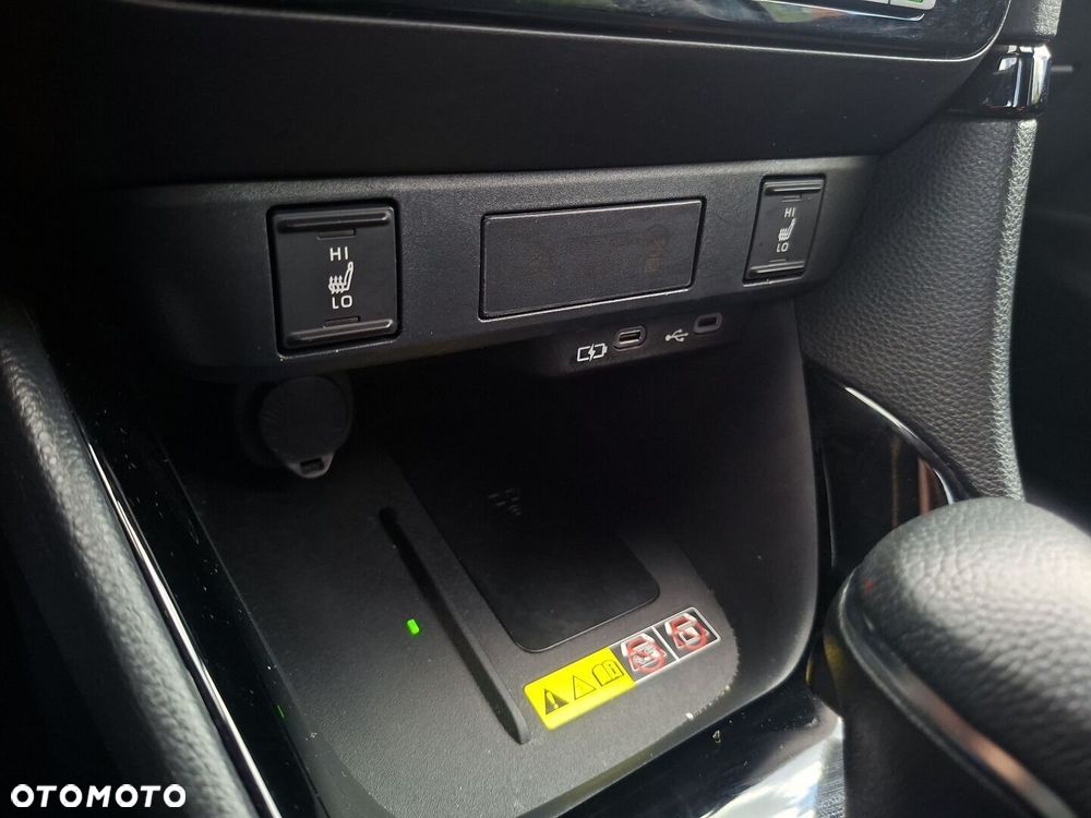 Toyota Yaris Hybrid 1.5 Style - 25