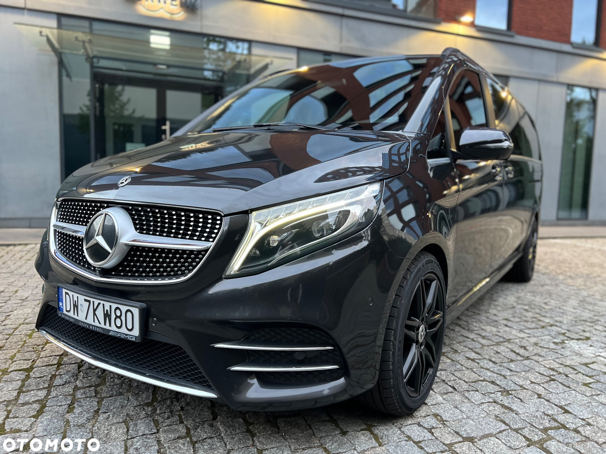Mercedes-Benz Klasa V 300 d 4-Matic Avantgarde 9G-Tronic (ekstra d³) - 41