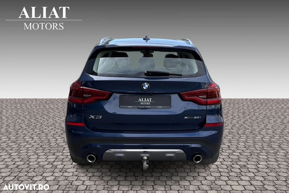 BMW X3 xDrive30i Aut. Luxury Line - 8