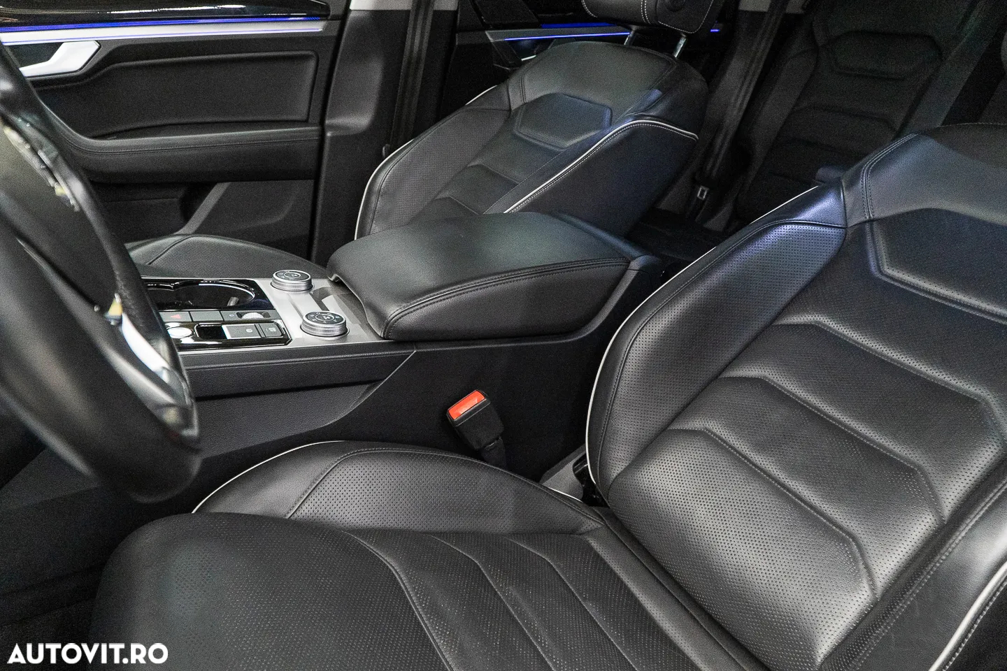 Volkswagen Touareg V6 TDI 4MOTION Elegance - 15