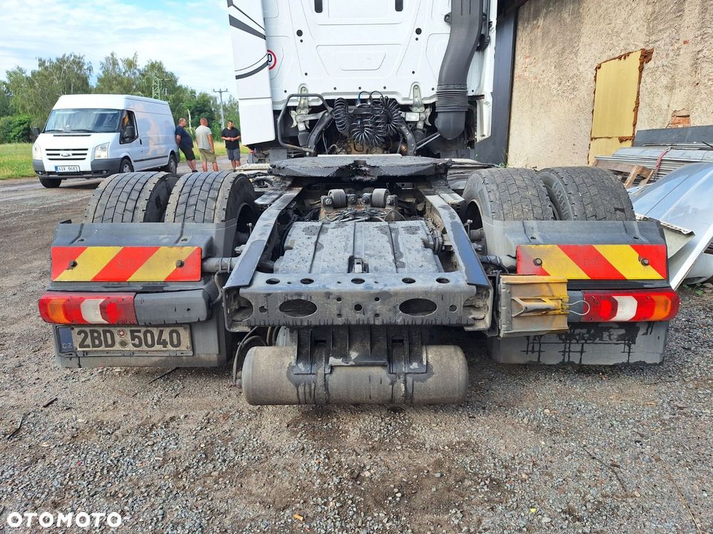 Versalift Actros 1845 - 36
