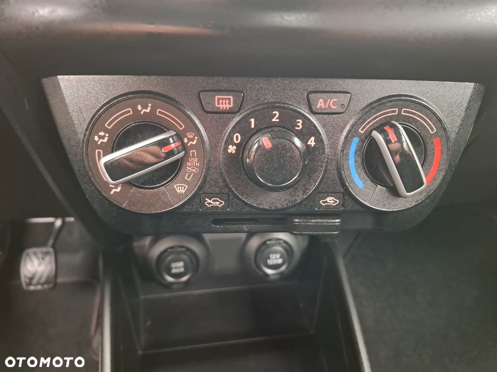 Suzuki Swift 1.2 Dualjet Hybrid Allgrip Comfort - 21