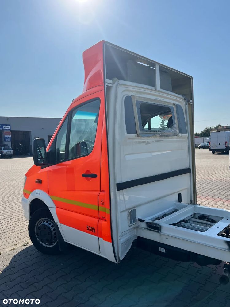 Mercedes-Benz Sprinter - 5