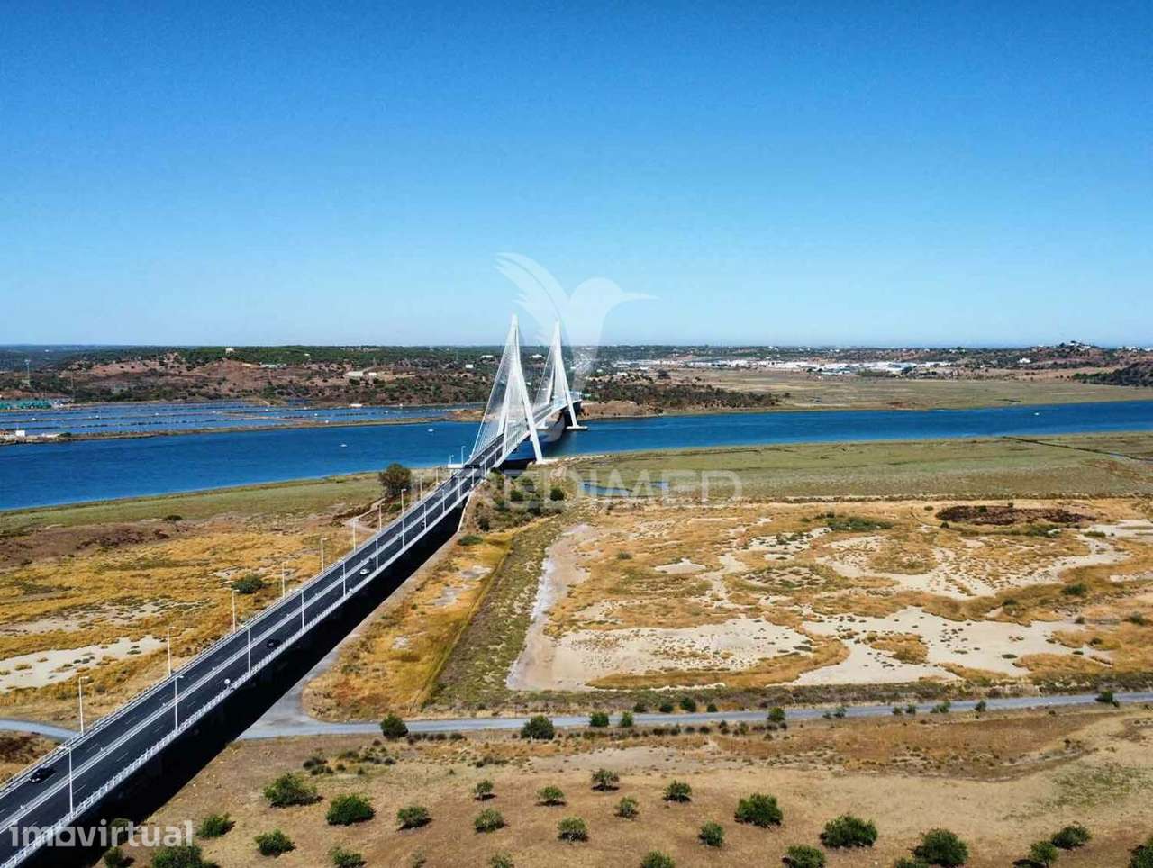 Terreno à beira do Guadiana, com 25ha, com projecto de hotel - Grande imagem: 3/29
