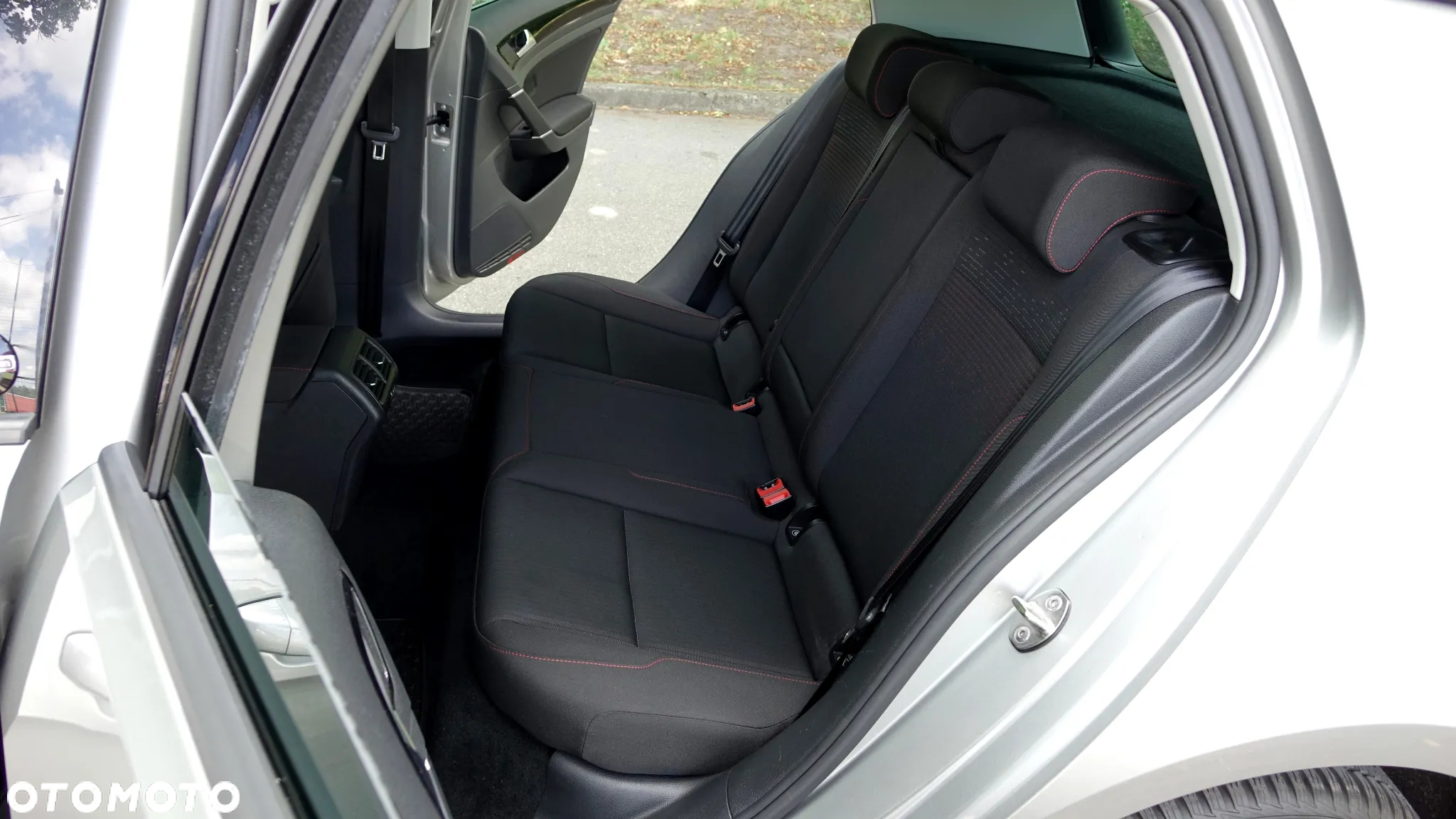 Volkswagen Golf 1.6 TDI Sound - 9