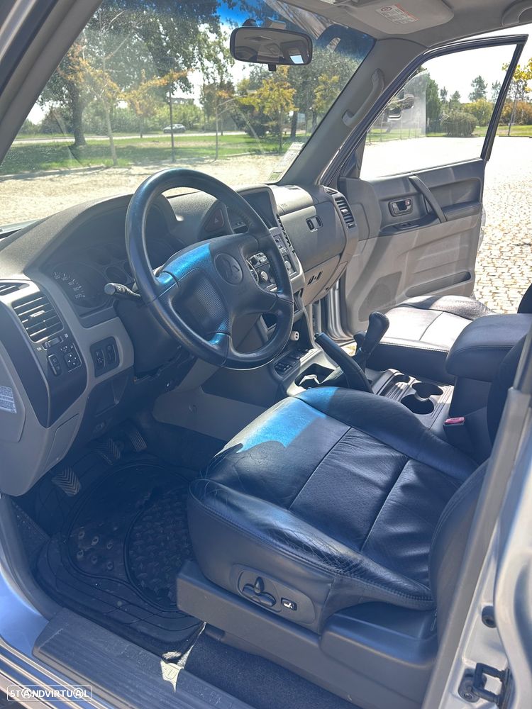 Mitsubishi Pajero 3.2 DI-D GLS - 10