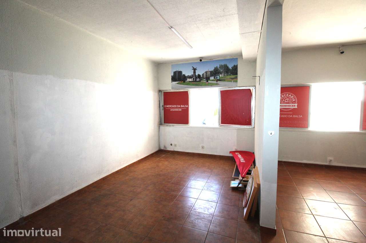 Excelente Loja com 2 Pisos – Zona Central - Grande imagem: 2/10