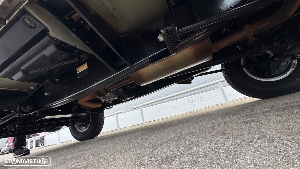 Land Rover Defender 110 DPF E - 44