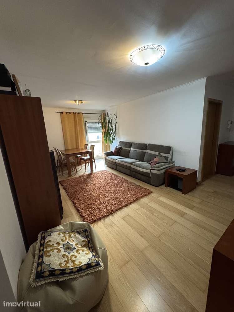 [VENDIDO] T3 espaçoso com varanda, garagem e arrecadação em Lisboa - Grande imagem: 2/26