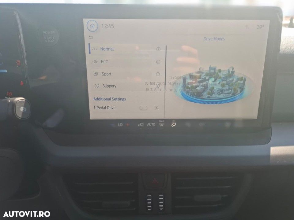 Ford Transit Courier - 17