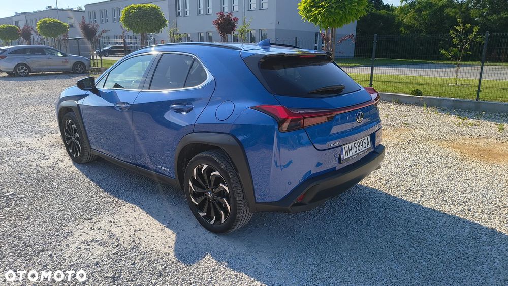 Lexus UX - 9
