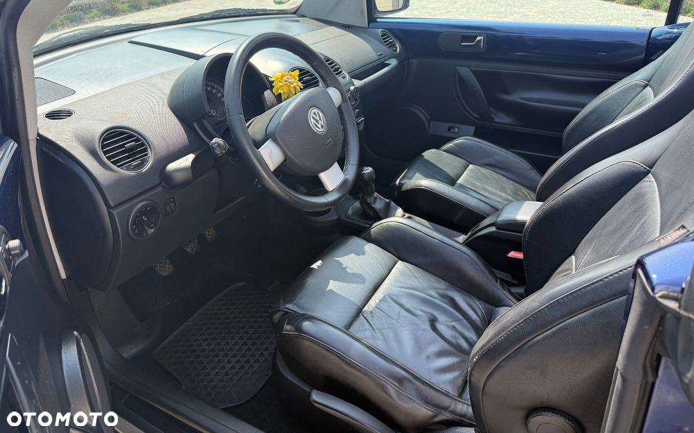 Volkswagen New Beetle 2.0 - 24
