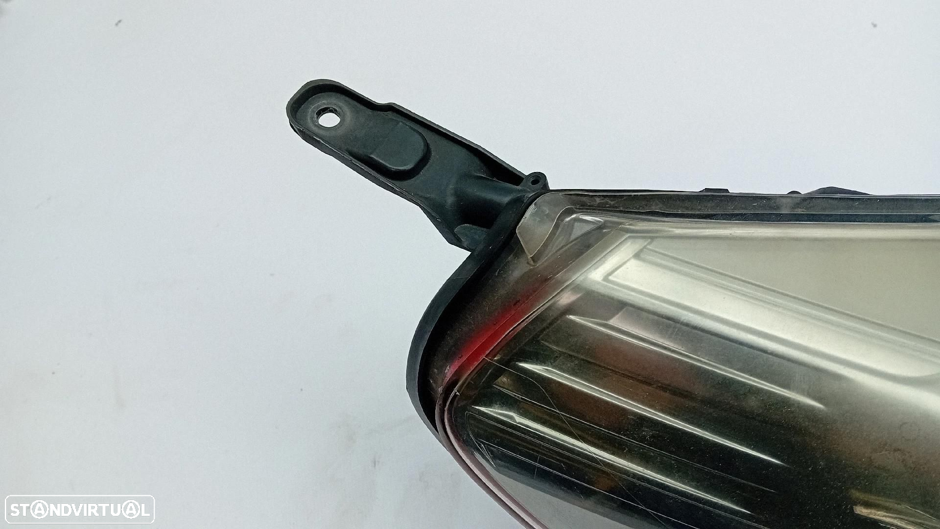 Ótica / farol direita TOYOTA iQ (_J1_) - 5