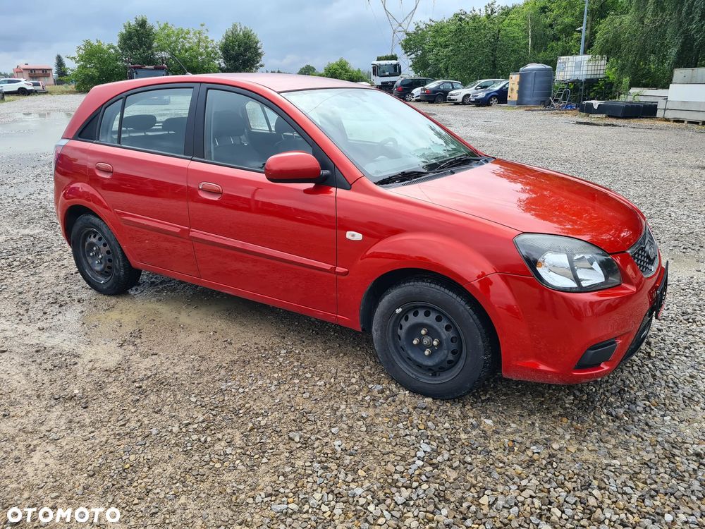 Kia Rio 1.4 Comfort - 10
