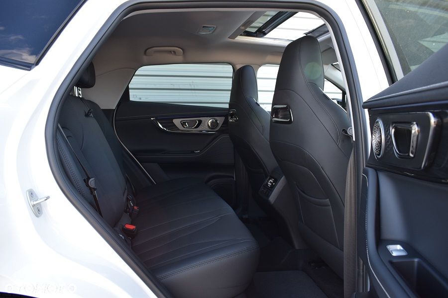 Omoda 5 1.5 T-GDI Hybrid Premium DHT - 10