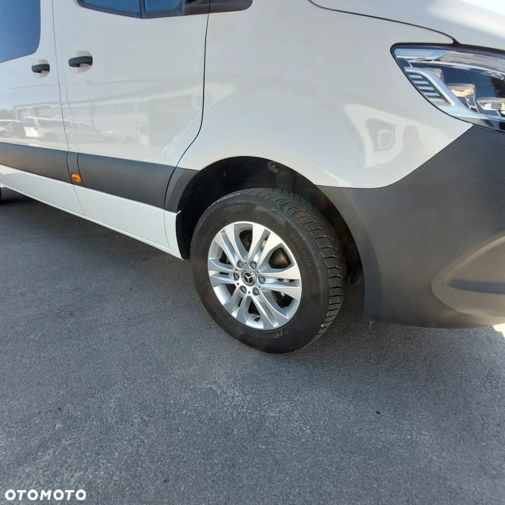 Mercedes-Benz Sprinter - 28