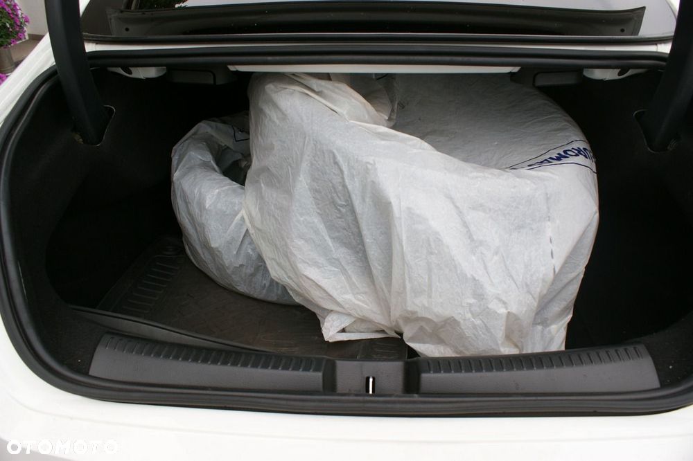 Mercedes-Benz CLA - 16