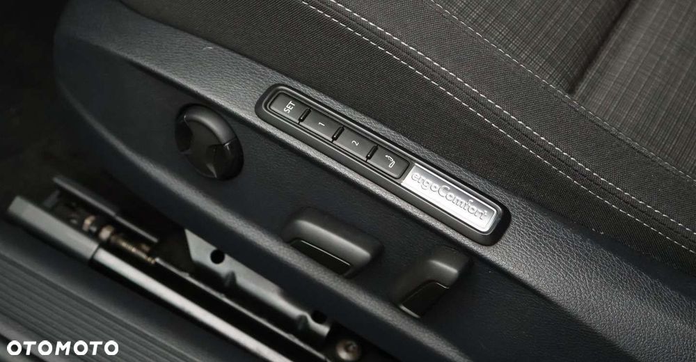 Volkswagen Passat Variant - 14