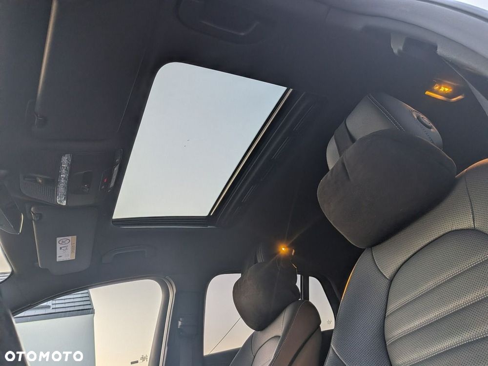 Mercedes-Benz EQC - 20